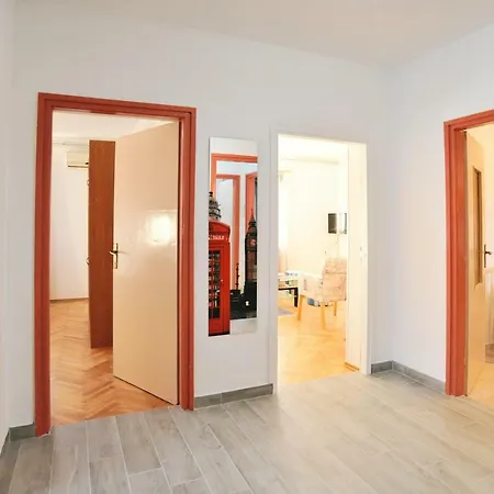 Apartman Davor Zára